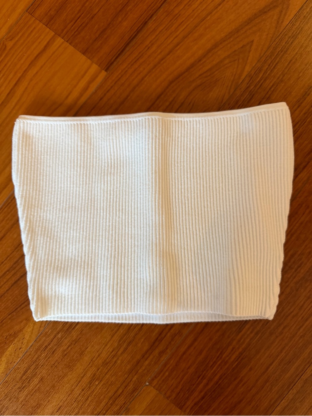 Aritzia Babaton white crop top